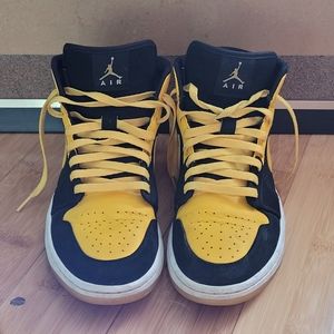Jordan 1 mid new love 2017